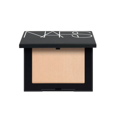 LIGHT REFLECTING PRESSED SETTING POWDER - PEBBLE