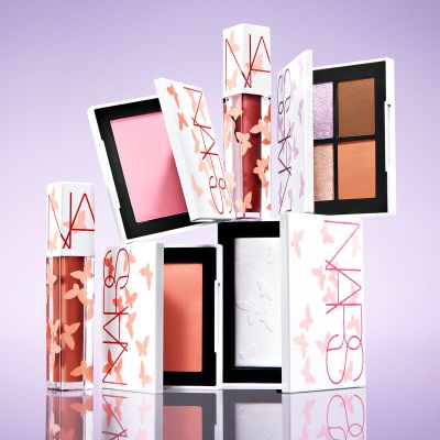 NATURAL RADIANT LONGWEAR CUSHION FOUNDATION CASE / THE BEAUTY TRANSFORMED COLLECTION