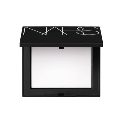 LIGHT REFLECTING PRESSED SETTING POWDER